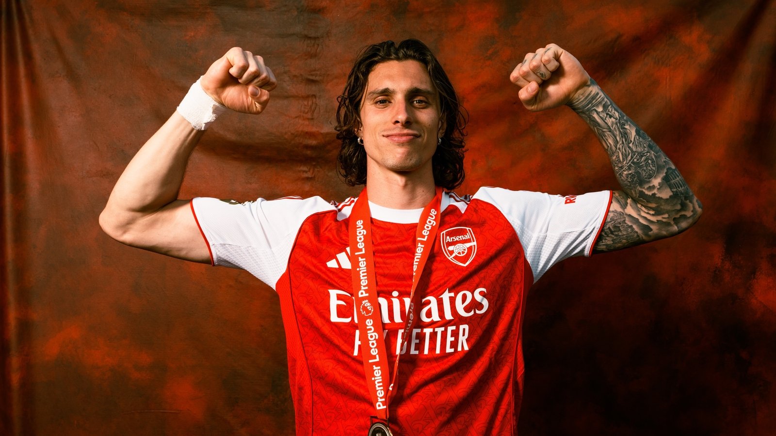Gallery: Players pose with their medals! | Gallery | News